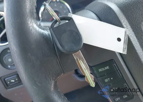 2010 Ford F-150 Fx2 Sport/Xl/Xlt z USA, uszkodzony, nr VIN 1FTEW1C81AFD43121